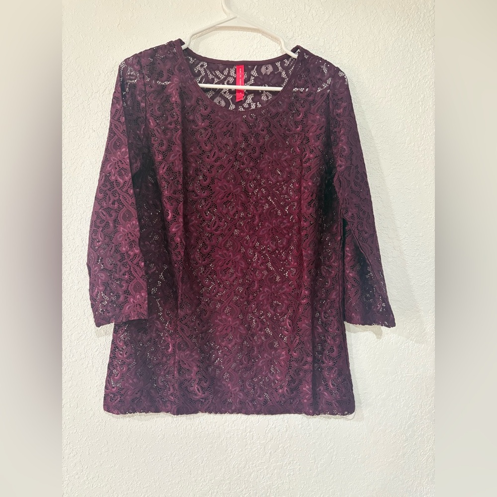 Ruby Ribbon Chantilly Lace Top in Burgundy NWT